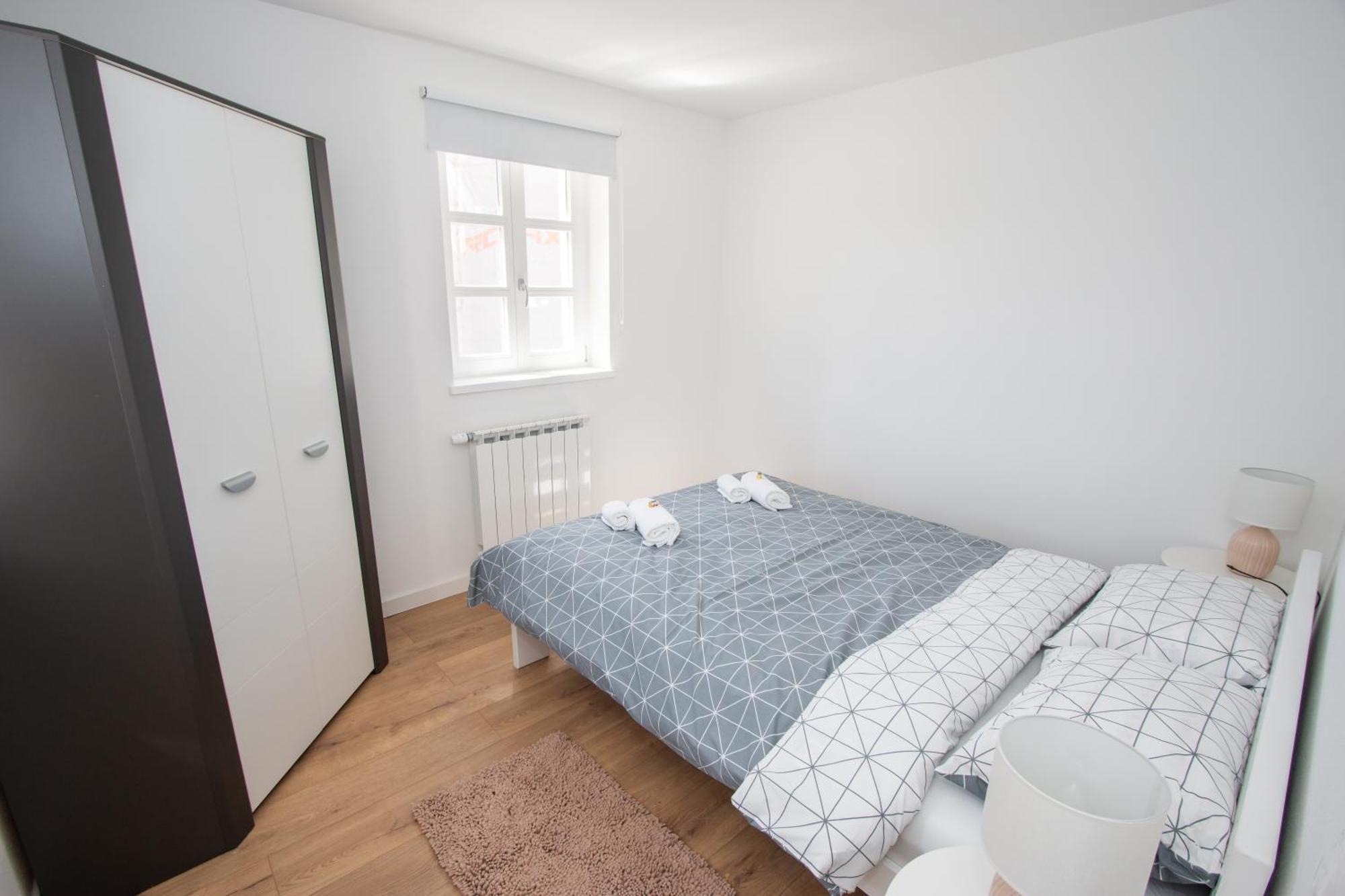 Apartmani Kac Karlovac Exterior photo